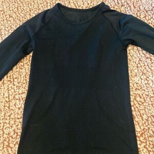 black lulu lemon swiftly long sleeve size 0